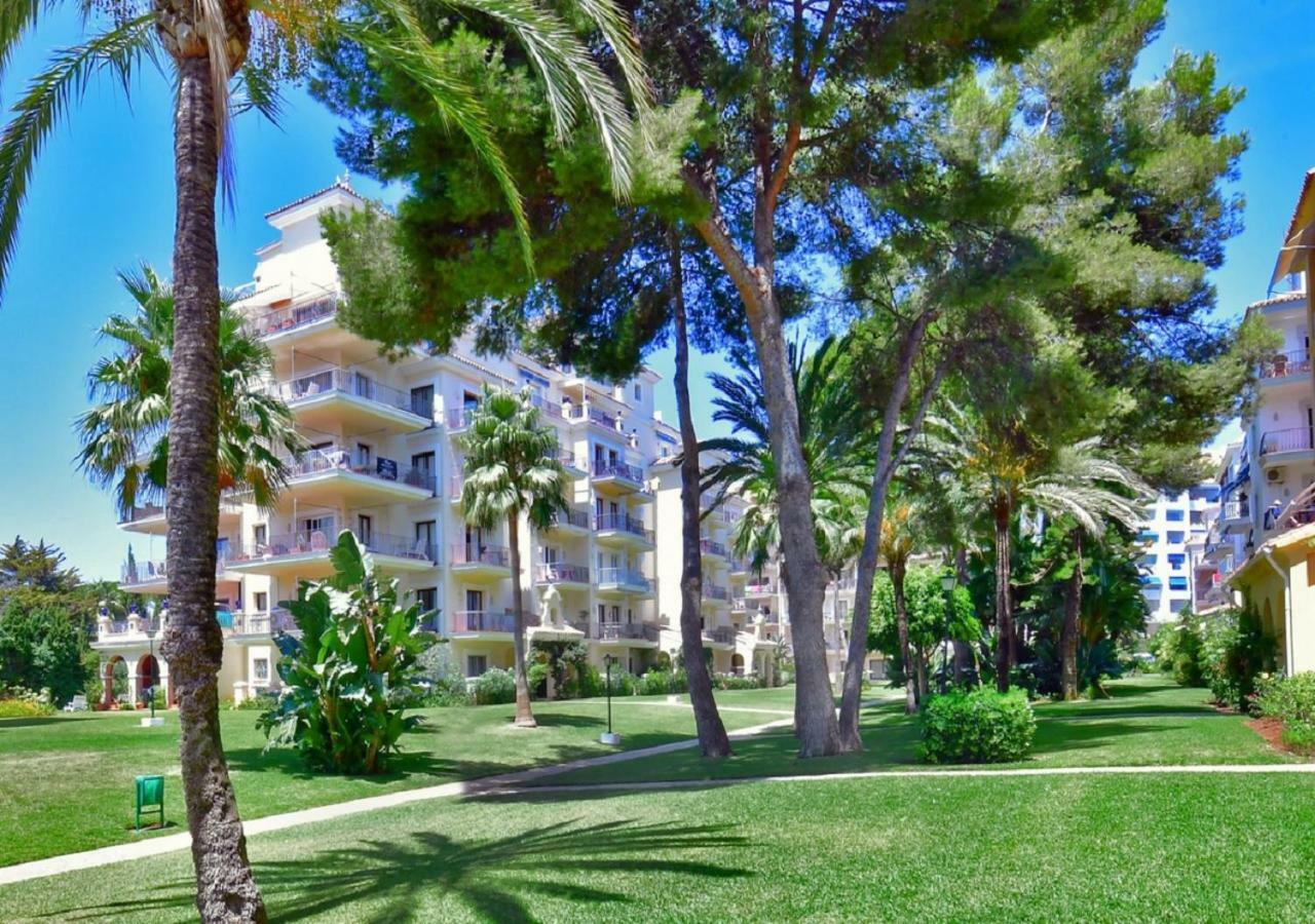 Beachfront Luxury Apartment, Puerto Banus, Марбелья Екстер'єр фото