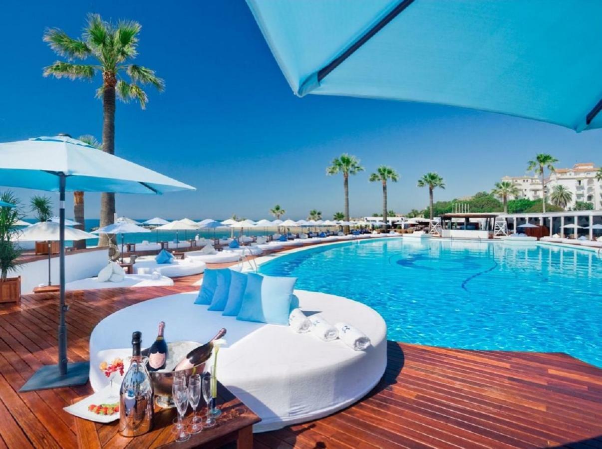 Beachfront Luxury Apartment, Puerto Banus, Марбелья Екстер'єр фото