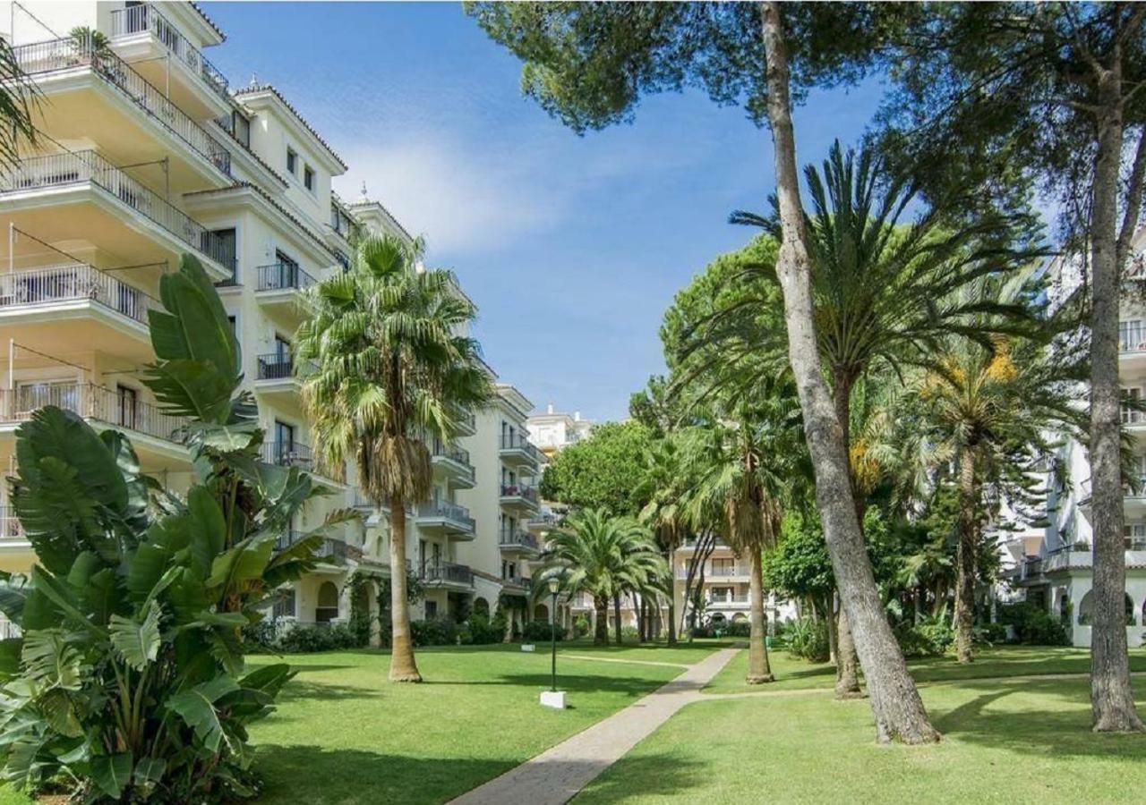 Beachfront Luxury Apartment, Puerto Banus, Марбелья Екстер'єр фото